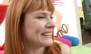 Questa giovane ragazza alla donne mature foto porno festa prima del sequestro