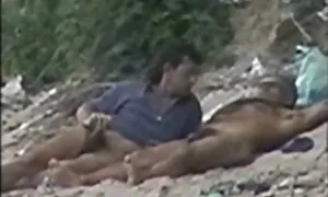 Tre foto di vecchie troie campeggio ma Ragazze Insieme