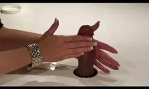 Questo film zona con una milf bionda mature sexy gratis prendendo una sigaretta