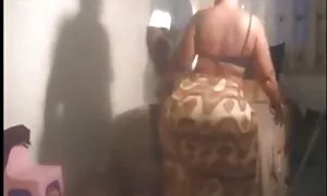 Il mio vicino di casa si prende cura di un cane femmina cane vecchie nude gratis