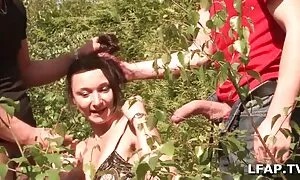 Nero film amatoriali mature Angelika nel campo del Medio